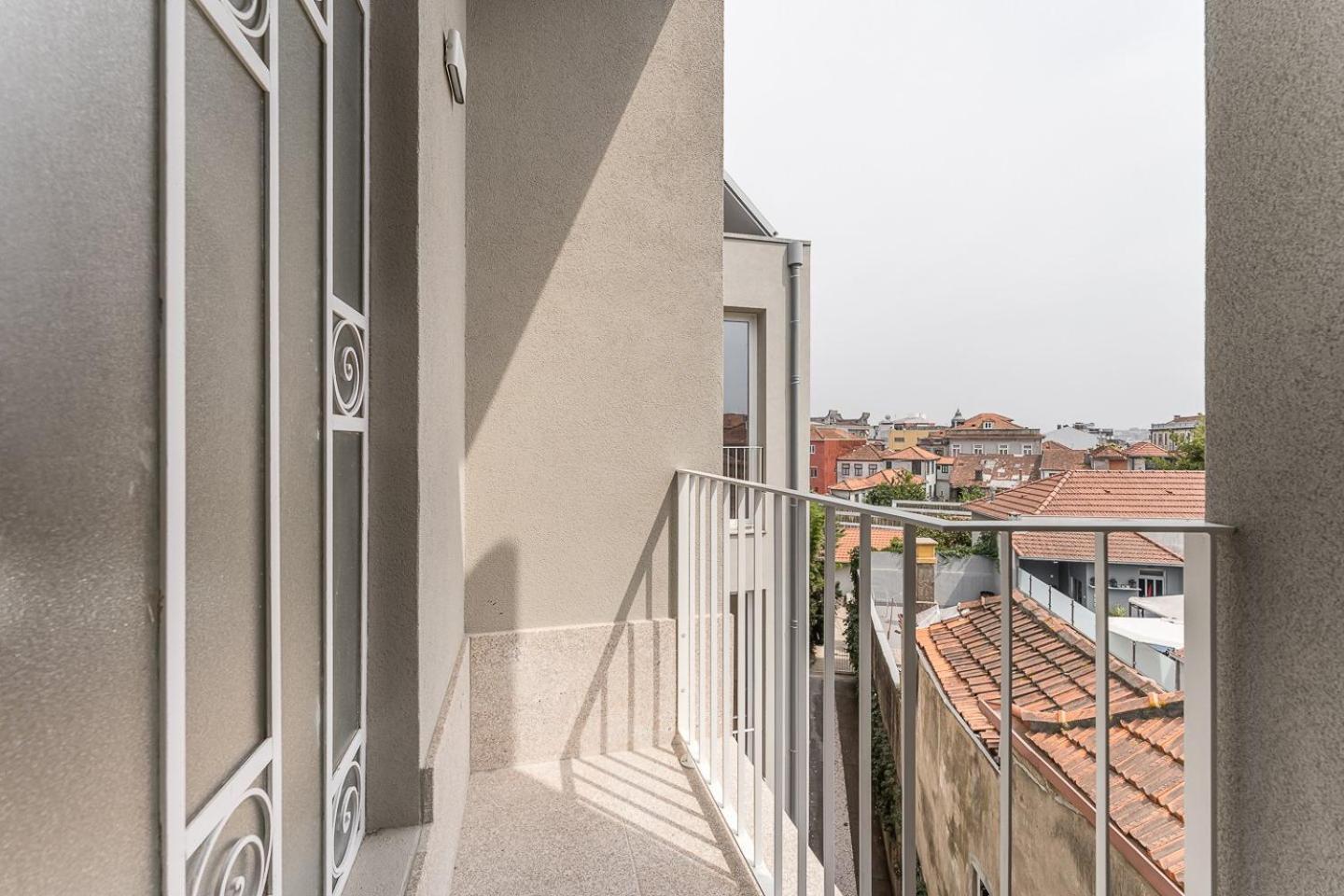 Guestready - Colorful Apt Near Agosto Station Πόρτο Εξωτερικό φωτογραφία